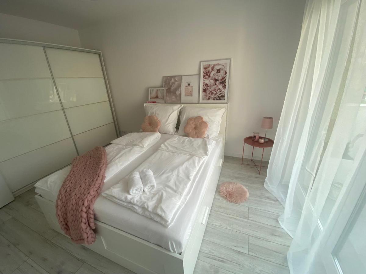 Apartament Nice Stay Lubiń Екстериор снимка